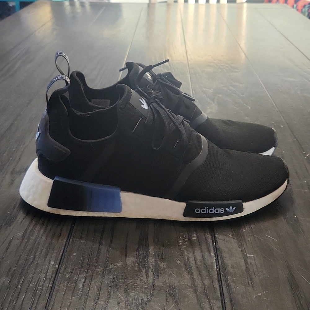 Adidas NMD_R1 SHOES